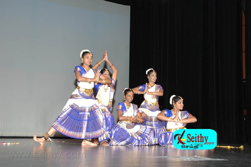 Jaffna-Hindu121013Toronto (19).jpg